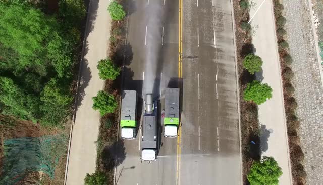 信陽雄獅重工多功能抑塵車作業(yè)現(xiàn)場